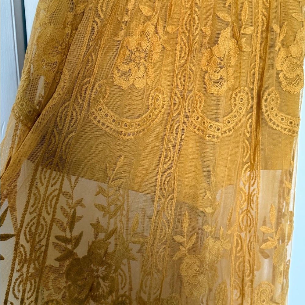 Mustard Lace Dress - Picture 4 of 4
